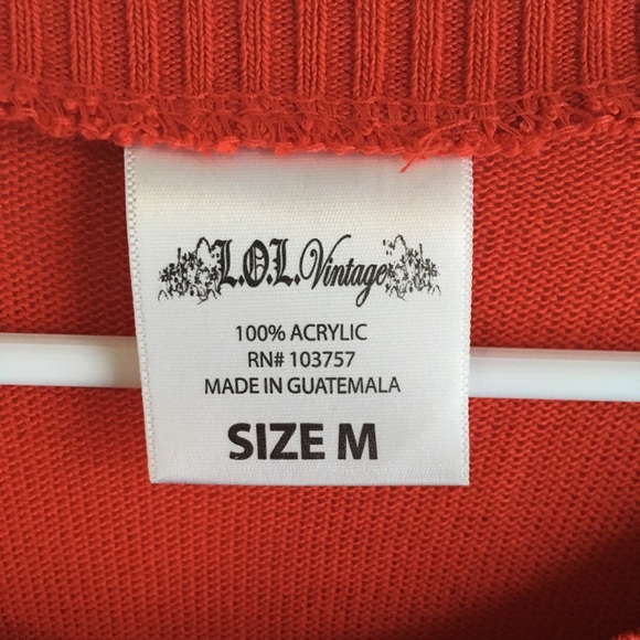 Red holiday sweater - Picture 3 of 3